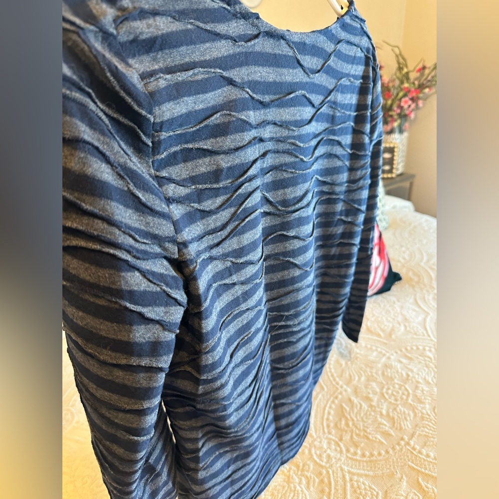 SALE! Liverpool Square Neck 3/4 Sleeve Knit Top in Navy Space Dye Stripe Size S - Picture 7 of 7